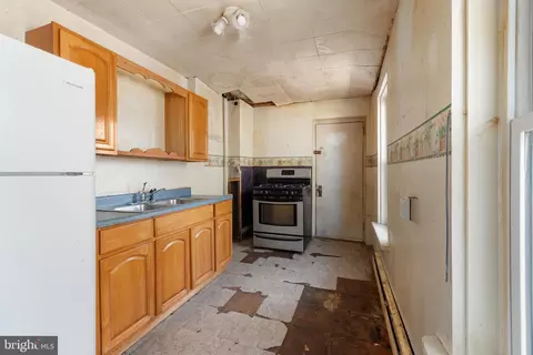 1228 Spring St, Reading, PA 19604 photo 6