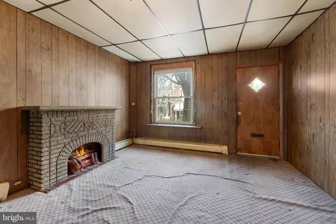 1228 Spring St, Reading, PA 19604 photo 3