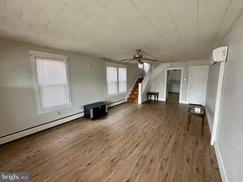Living - 1117 Fern Ave, Reading, PA 19607 photo 2 of 2
