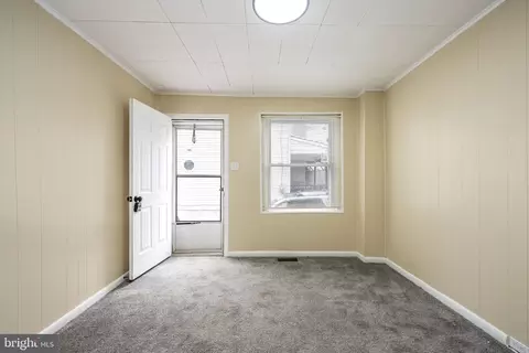 207 Kline St, Reading, PA 19611 photo 2