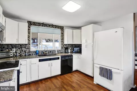321 Pershing Blvd, Reading, PA 19607 photo 14