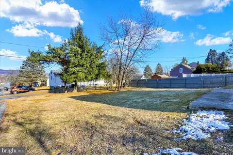 321 Pershing Blvd, Reading, PA 19607 photo 7