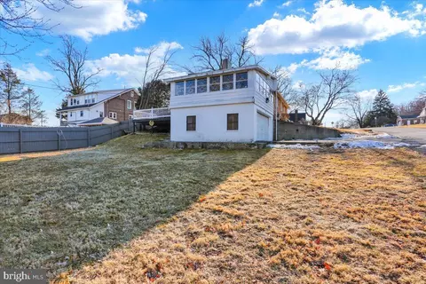 321 Pershing Blvd, Reading, PA 19607 photo 5