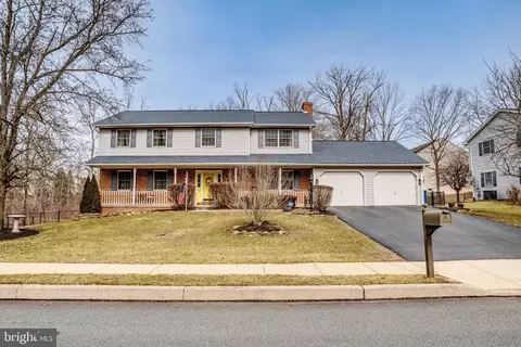 305 Russell Ave, Douglassville, PA 19518