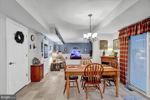 Dining - 9 Roxberry Dr, Reading, PA 19608 photo 2 of 2