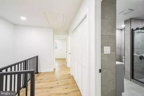 Entry Way - 1024 Fox Run, Reading, PA 19606 photo 2 of 3