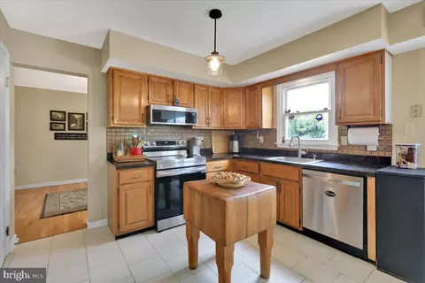 1839 Shellbark Dr, Reading, PA 19608 photo 9