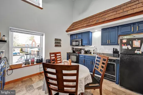 709 Hill Rd #1, Wernersville, PA 19565
