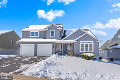 13 Clover Dr, Myerstown, PA 17067