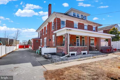 120 N Berks St, Boyertown, PA 19512