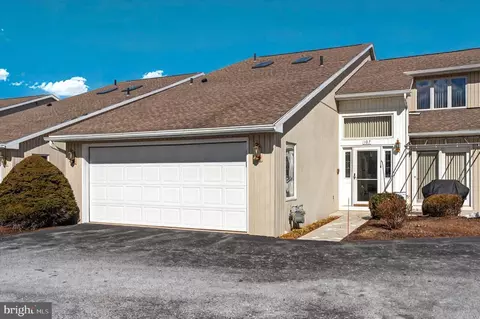 107 Leisure Ct, Reading, PA 19610