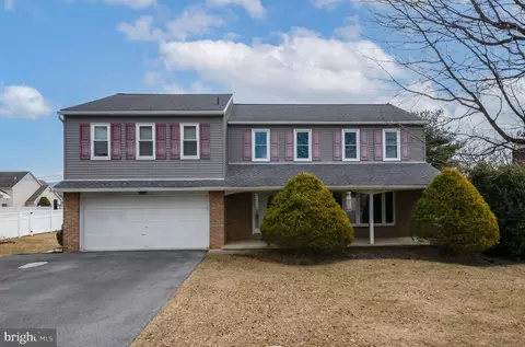 910 Rainbow Ave, Reading, PA 19605