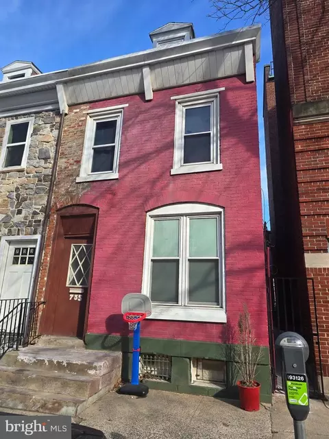 735 Washington St, Reading, PA 19601