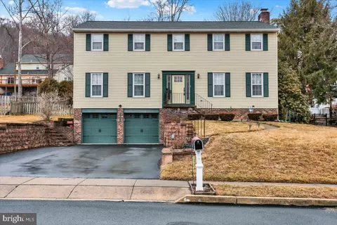4507 Hilldale Rd, Reading, PA 19606