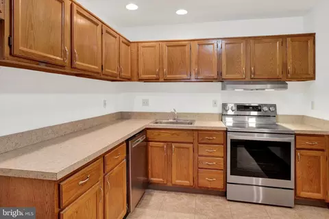 Kitchen - 1 Muirfield Dr, Reading, PA 19607 photo 1 of 2