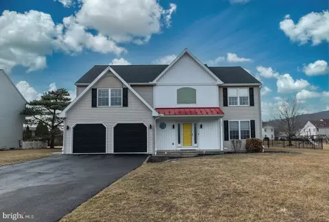 156 Worman Rd, Douglassville, PA 19518