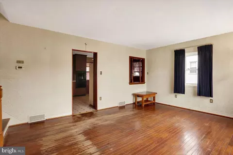 514 Harding Ave, Reading, PA 19607 photo 4