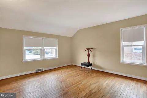 514 Harding Ave, Reading, PA 19607 photo 12