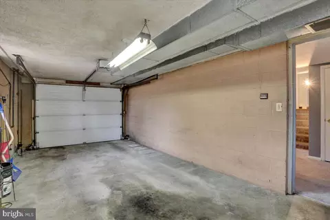 60 Octagon Ave, Reading, PA 19608 photo 27