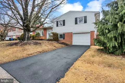 60 Octagon Ave, Reading, PA 19608 photo 3
