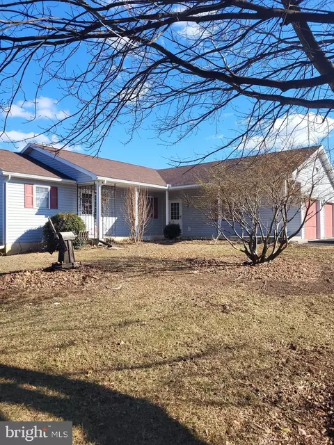 89 Snyder Rd, Oley, PA 19547