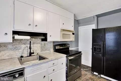 Kitchen - 1147 Gregg Ave, Reading, PA 19607 photo 2 of 2