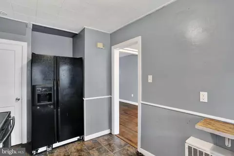 Entry Way - 1147 Gregg Ave, Reading, PA 19607 photo 1 of 5