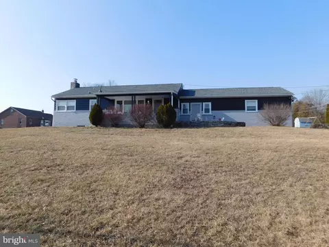 305 Stevens Ave, Bernville, PA 19506