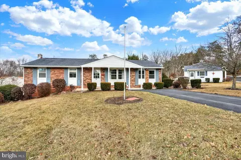 110 Gollub Dr, Birdsboro, PA 19508