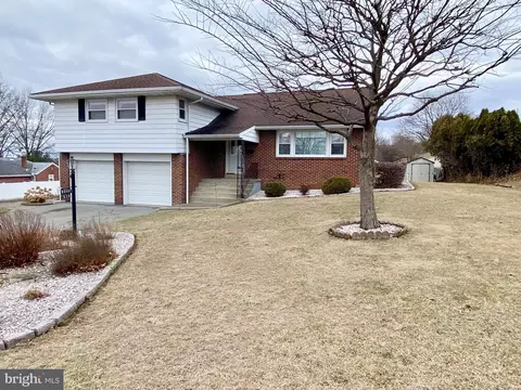 550 N 4th St, Hamburg, PA 19526