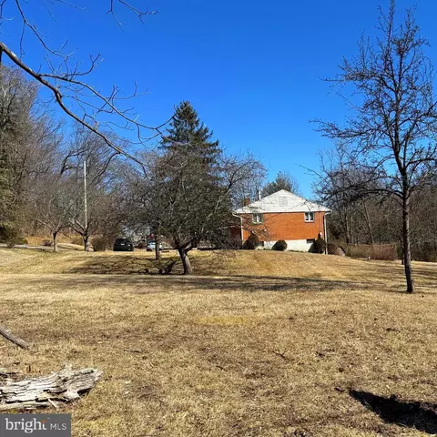 Exterior - 718 Church Rd, Reading, PA 19607 photo 3 of 8
