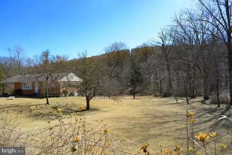 Exterior - 718 Church Rd, Reading, PA 19607 photo 7 of 8