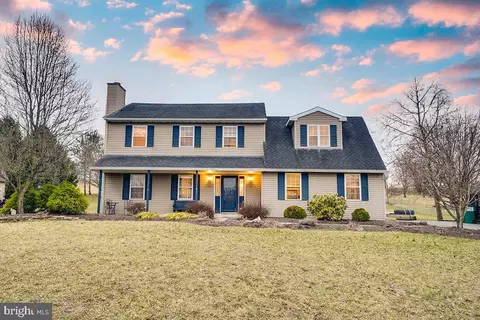 274 Cornerstone Dr, Mohrsville, PA 19541