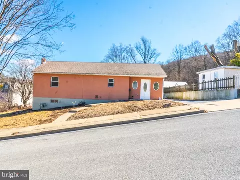 645 S 18th St, Reading, PA 19606