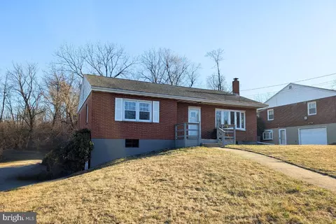 1721 Reservoir Rd, Reading, PA 19604
