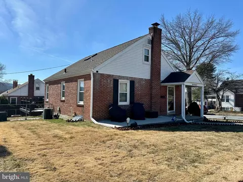 800 Milford Ave, Reading, PA 19607 photo 3