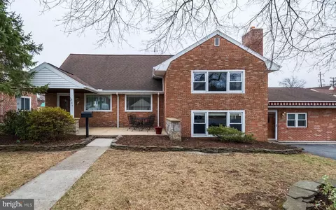 801 Penndale Ave, Reading, PA 19606