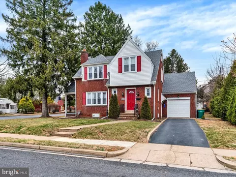 2461 Garfield Ave, Reading, PA 19609