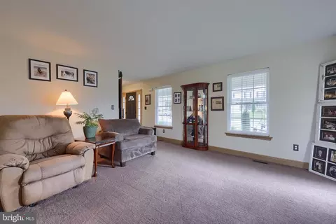 100 Roxberry Dr, Reading, PA 19608 photo 8