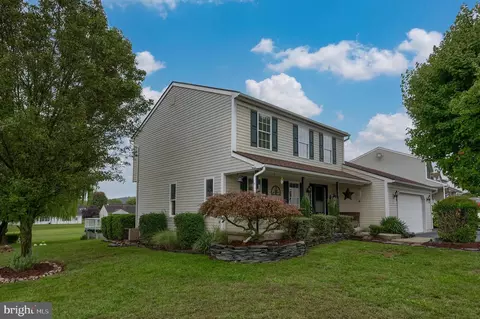 100 Roxberry Dr, Reading, PA 19608 photo 2