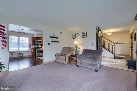 100 Roxberry Dr, Reading, PA 19608 photo 9