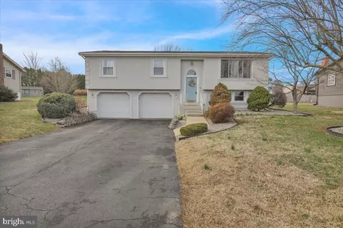 164 Butternut Ct, Reading, PA 19608