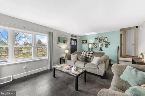 203 Eric Ave, Reading, PA 19607 photo 5