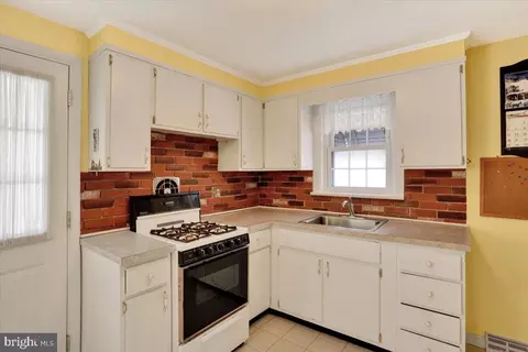 1618 County St, Reading, PA 19605 photo 9