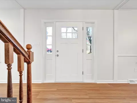 35 Estates Dr, Reading, PA 19606 photo 2