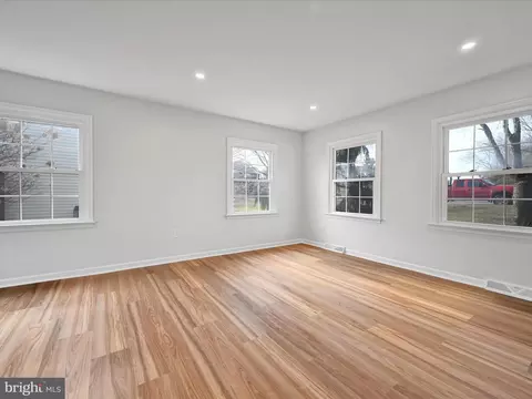 35 Estates Dr, Reading, PA 19606 photo 6