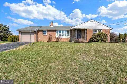 1018 Kercher Ave, Leesport, PA 19533