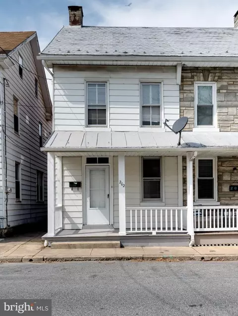 202 N Elm St, Wernersville, PA 19565
