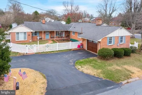 203 Chestnut St, Birdsboro, PA 19508