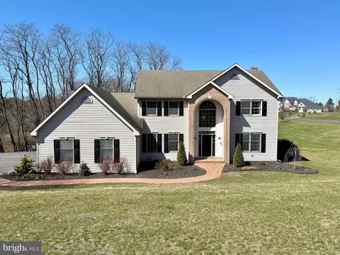 49 Steeple Dr, Robesonia, PA 19551